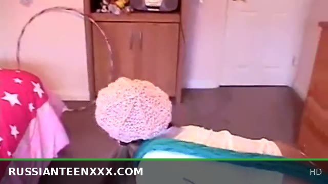 Teen pleasures herself in masturbation scene
